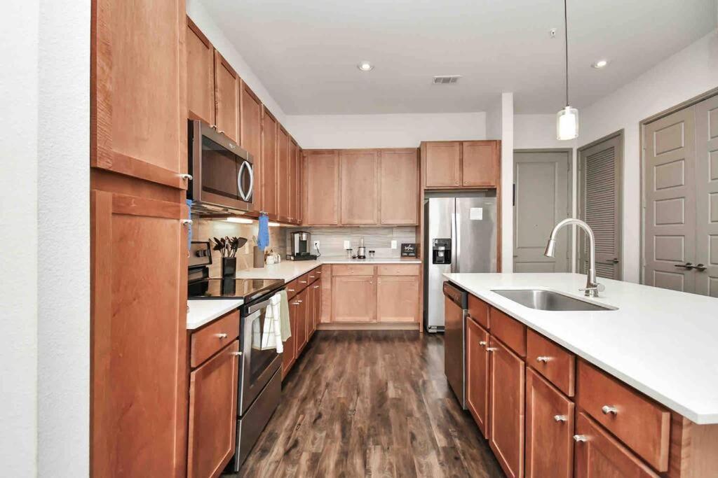 Htown Downtown Oasis Apartment Houston Ngoại thất bức ảnh