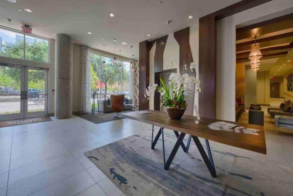 Htown Downtown Oasis Apartment Houston Ngoại thất bức ảnh