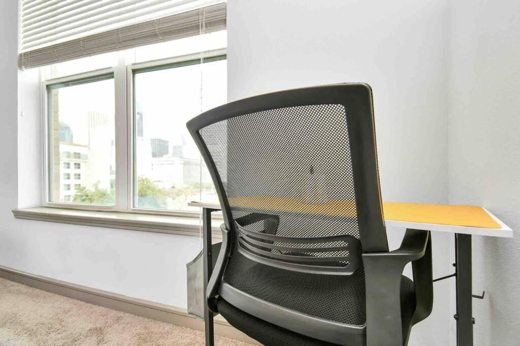 Htown Downtown Oasis Apartment Houston Ngoại thất bức ảnh