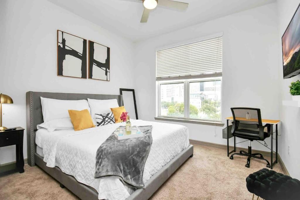 Htown Downtown Oasis Apartment Houston Ngoại thất bức ảnh